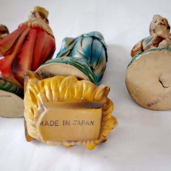 Vintage 1971 Paper Mache Hand Painted with Music Box 15 pc. Nativity Set - Picture 6 of 16